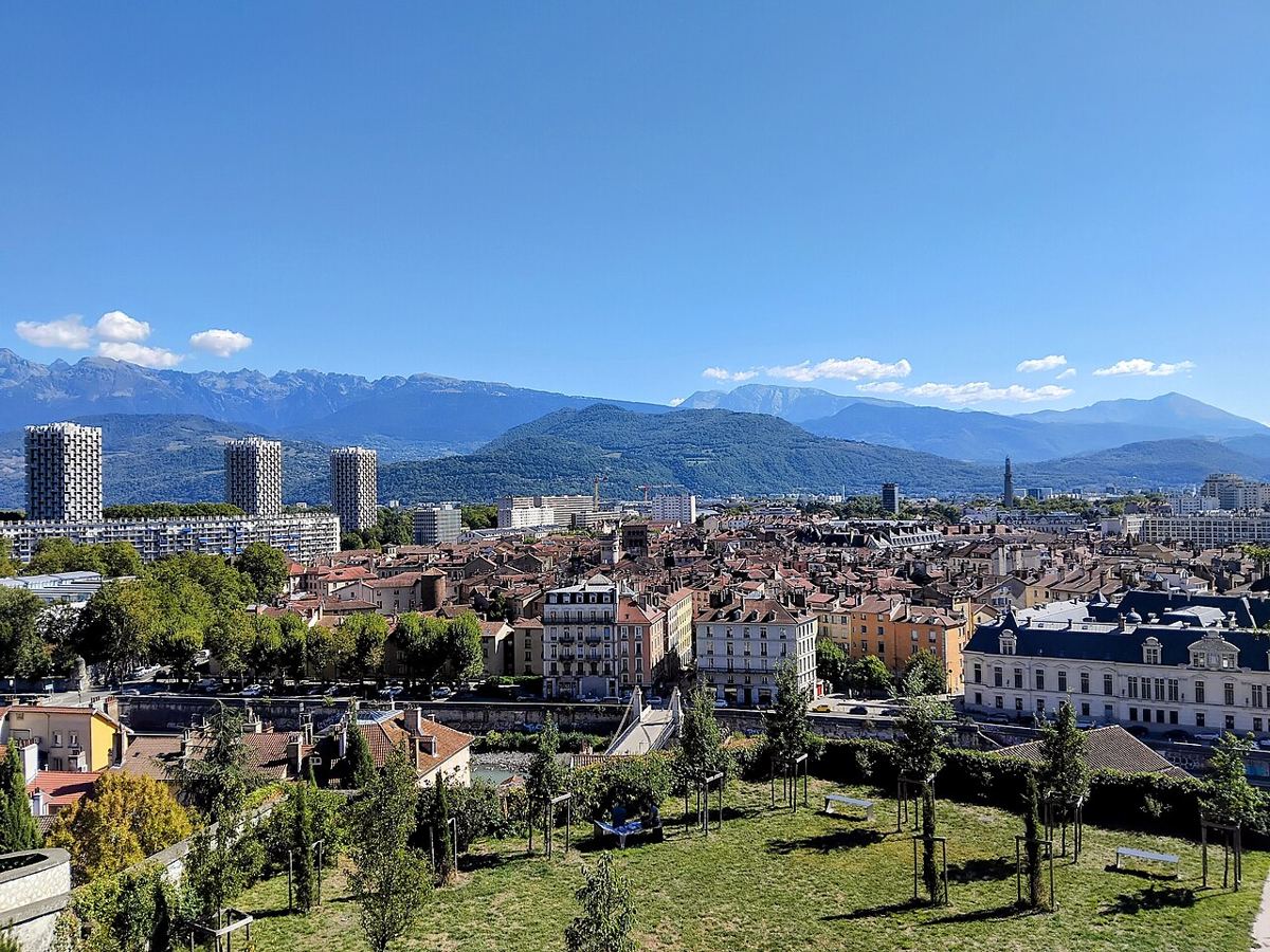 Grenoble et les tours de l'Île Verte